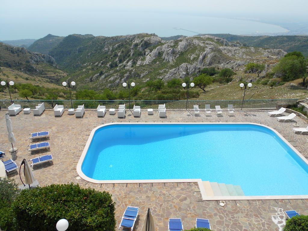 Hotel Santangelo Монте-Сант'Анджело Экстерьер фото